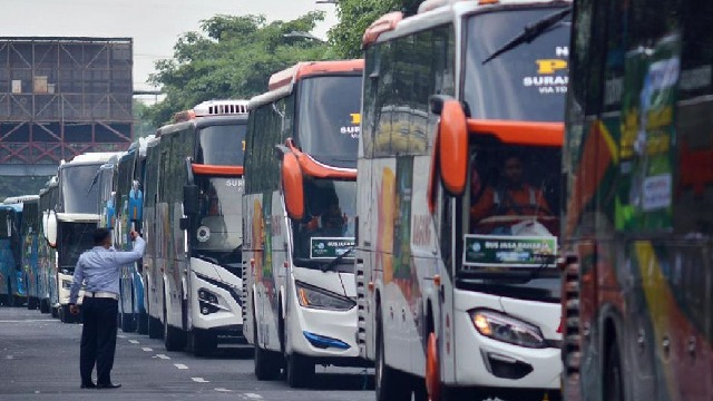 Pemerintah kembali menggelar program mudik gratis untuk Lebaran 2025 dengan menyediakan kuota 100.000 orang.